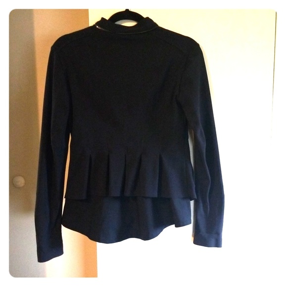 lululemon athletica Jackets & Blazers - Lululemon Black Ruffle Bust A Move Jacket 6